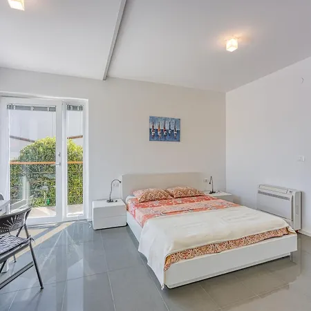 Rr Losinj Harbour View And - Happy Apartment *