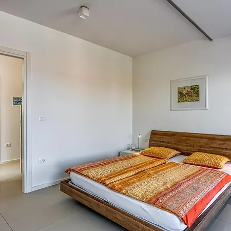 Apartment Rr Losinj Harbour View And Mali Losinj